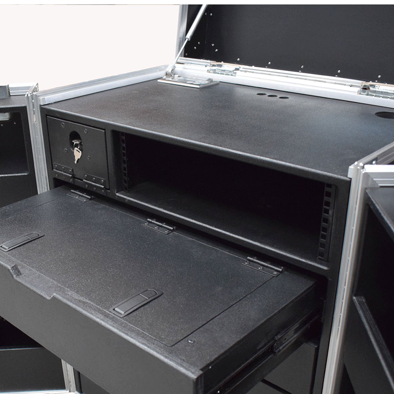 5 Drawer Backline Tool Flightcase With 3u Rack Space